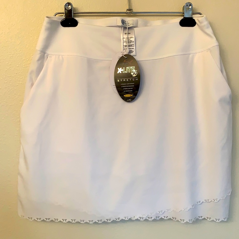 NEW Greg Norman “X-Lite” stretch Golf Skort, 18-inch